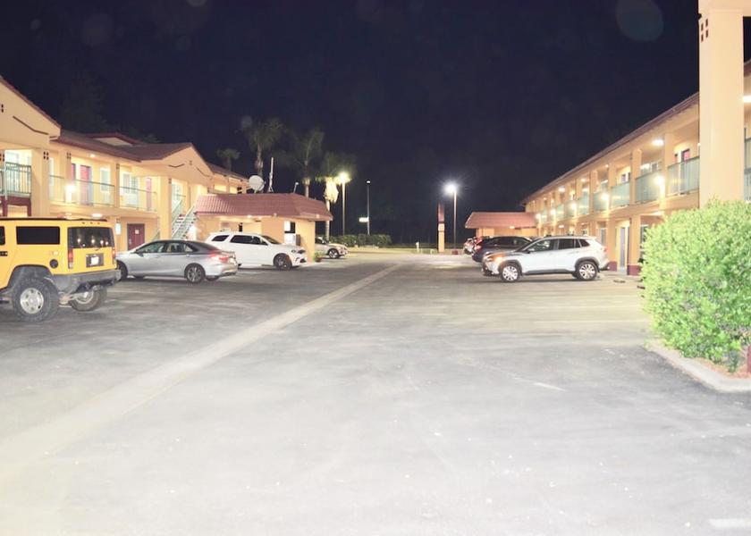 California Visalia Exterior Detail