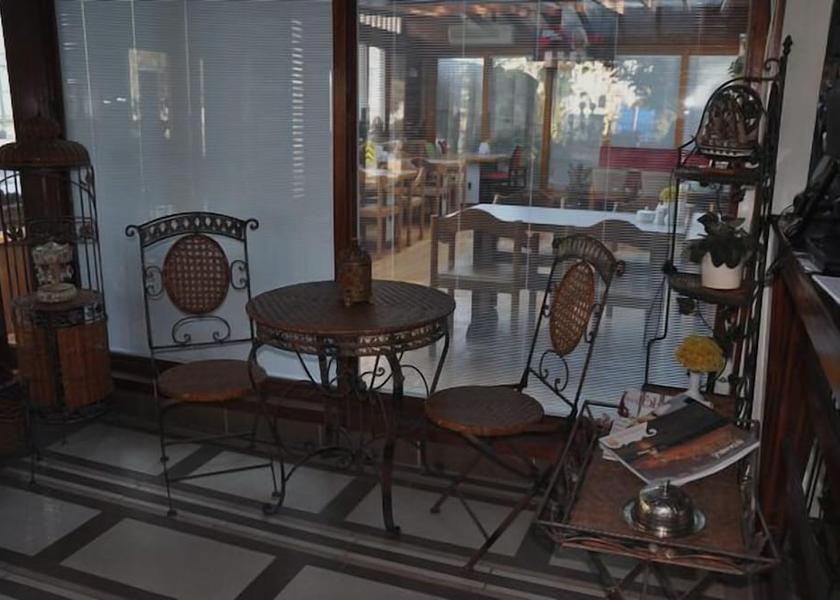 Istanbul Istanbul Lobby sitting area