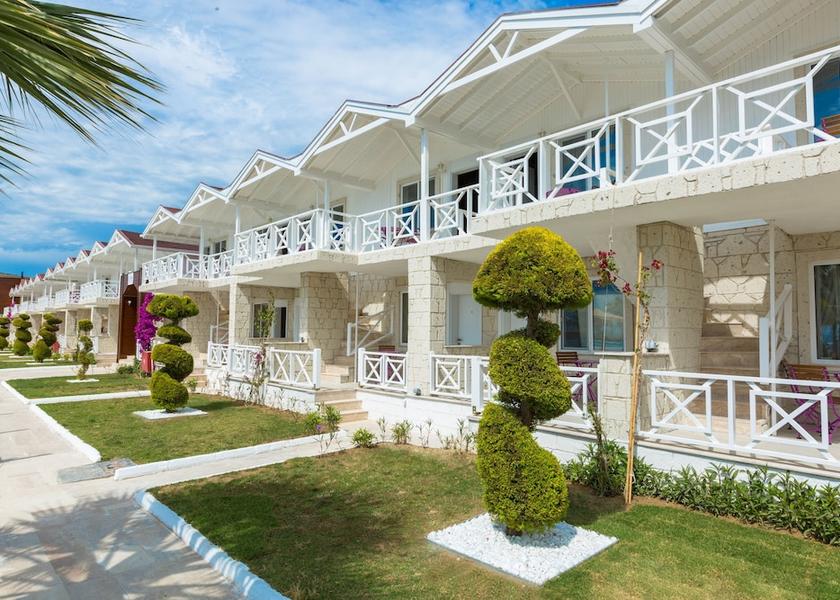 Aydin Kuşadası Facade