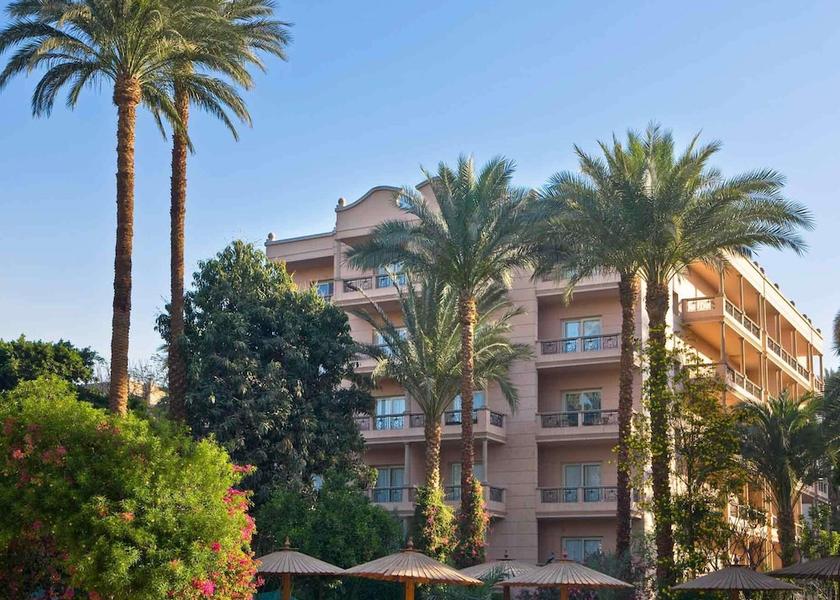  Luxor Exterior Detail