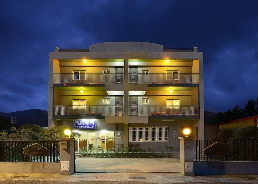Hualien County Shoufeng Facade