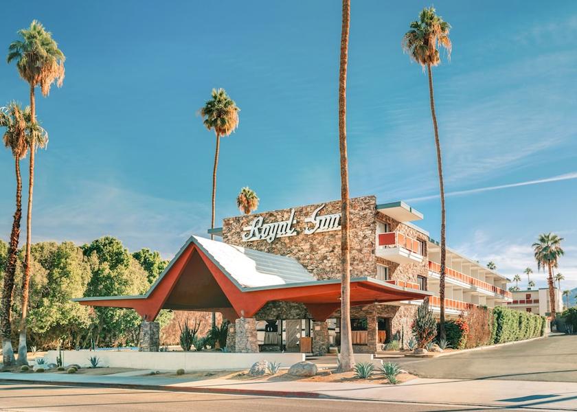 California Palm Springs Exterior Detail