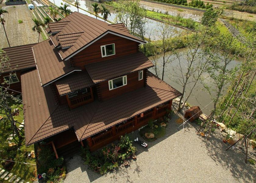 Yilan County Dongshan Facade