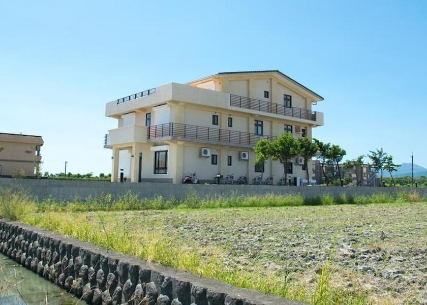 Yilan County Dongshan Facade