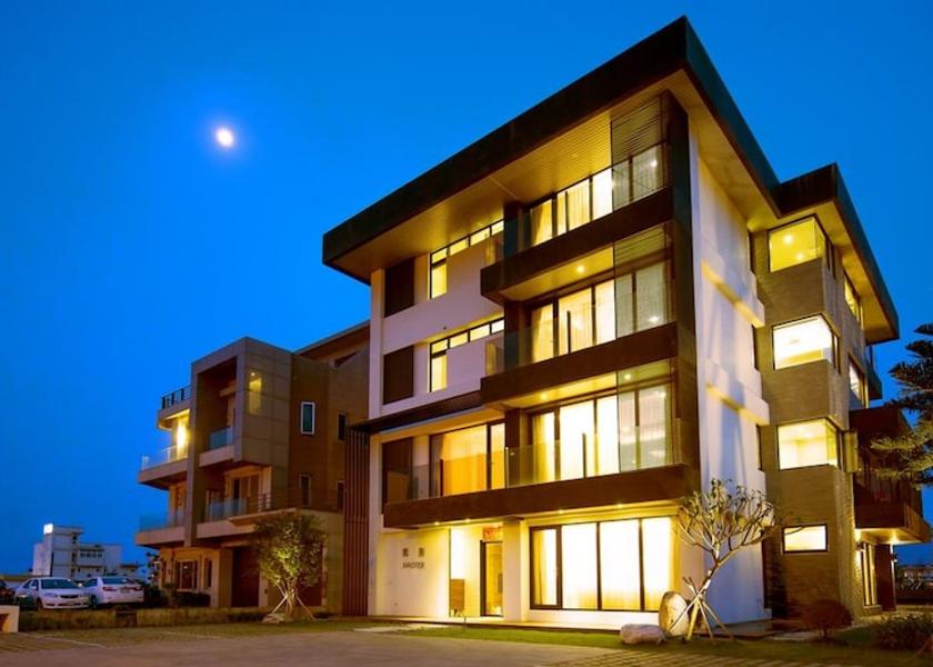Yilan County Wujie Facade