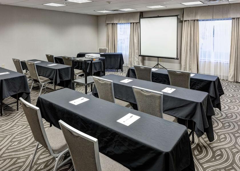 Iowa Cedar Rapids Meeting Room