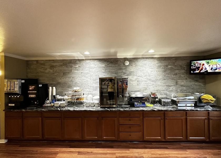 Wisconsin Eau Claire Breakfast Area