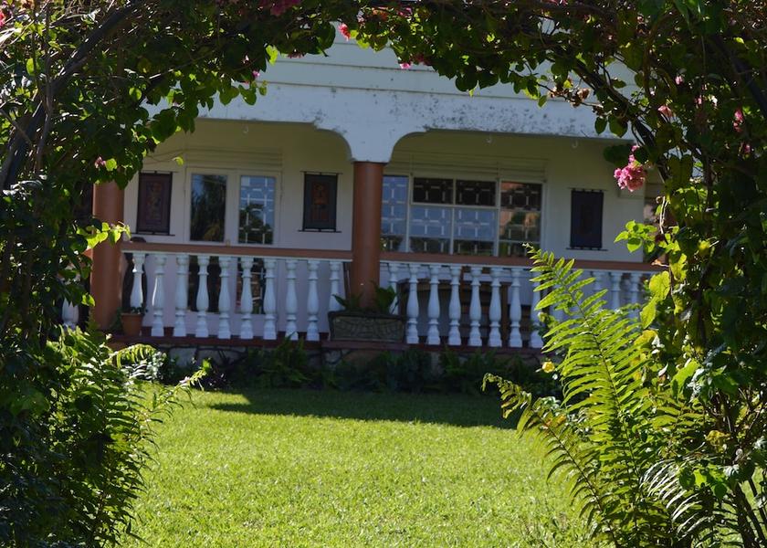  Entebbe Exterior Detail