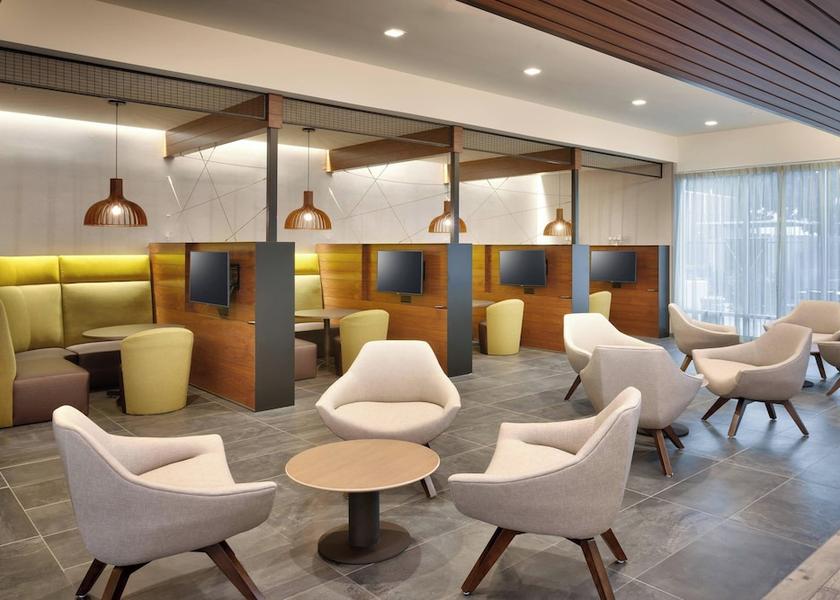 California Hawthorne Lobby