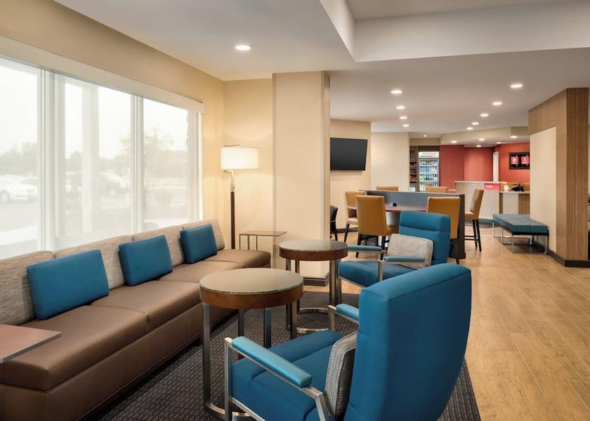 Illinois Minooka Lobby