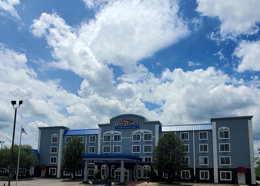 Missouri St. Robert Exterior Detail