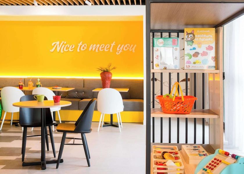 Provence - Alpes - Cote d'Azur Saint-Laurent-du-Var Breakfast Area