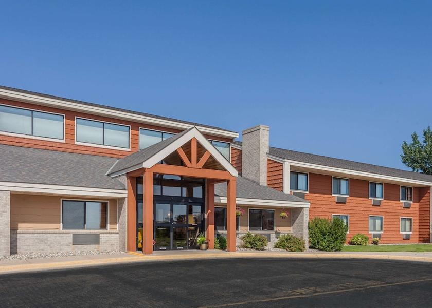 Minnesota Hutchinson Exterior Detail