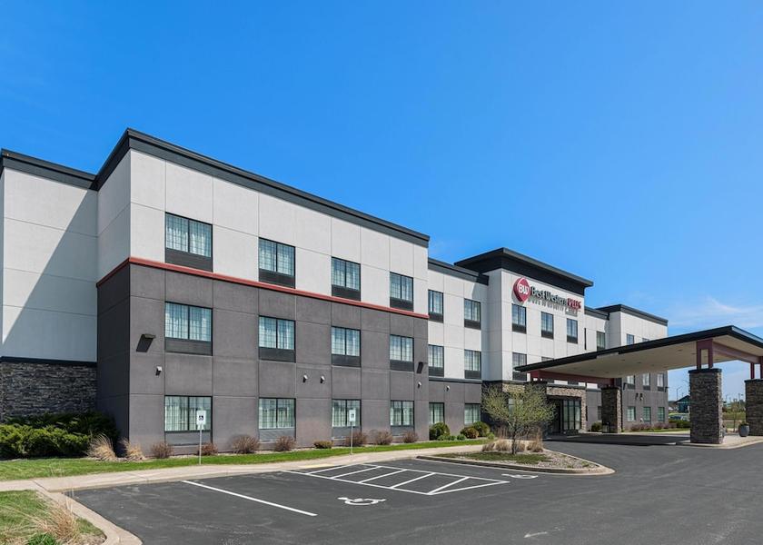 Wisconsin New Richmond Exterior Detail