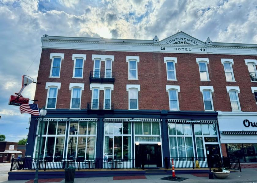 Iowa Centerville Exterior Detail