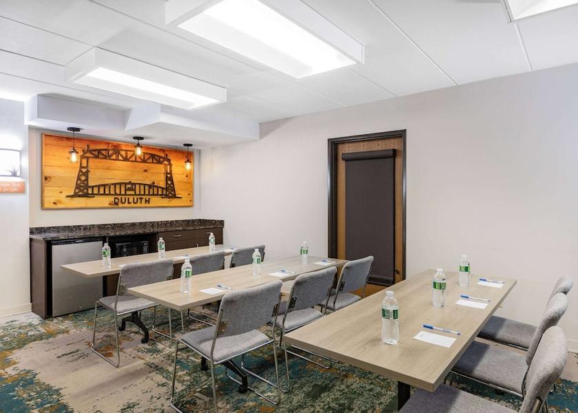 Minnesota Duluth Meeting Room