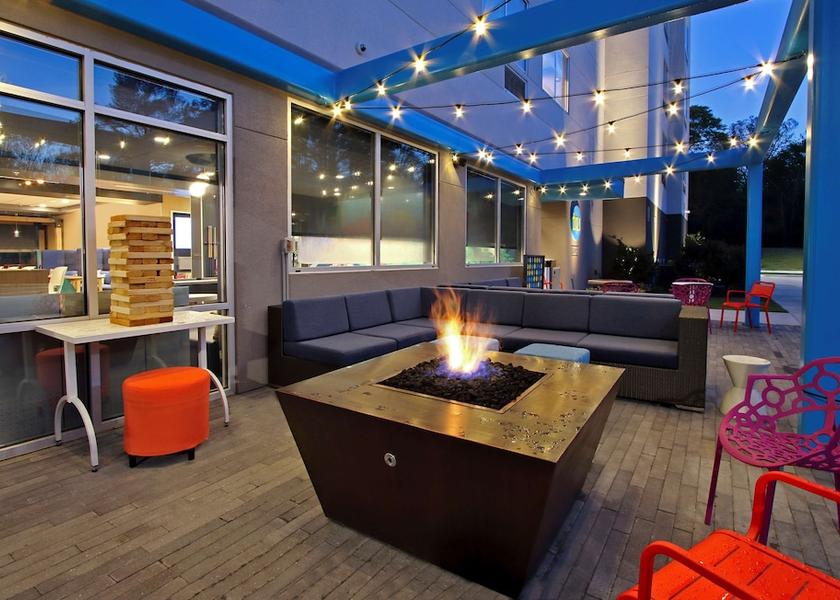 Mississippi Meridian Exterior Detail