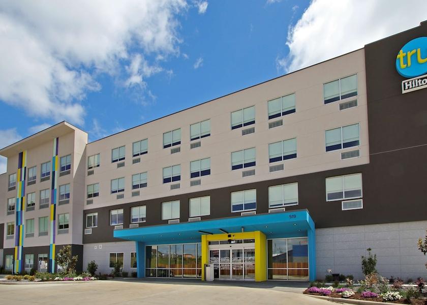 Mississippi Meridian Exterior Detail