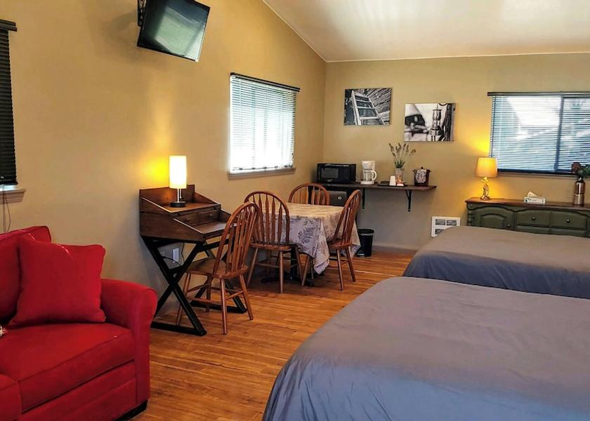 Idaho Bonners Ferry Room