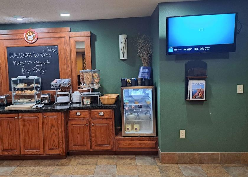 Georgia Vidalia Breakfast area