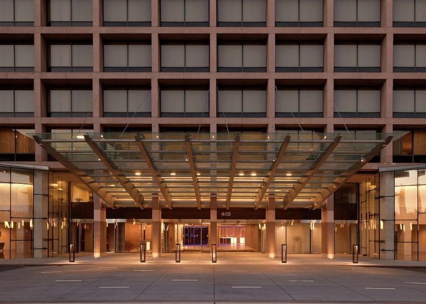 Virginia Washington Exterior Detail