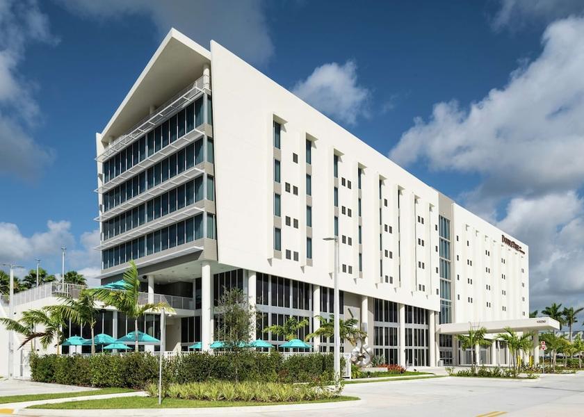 Florida Doral Exterior Detail