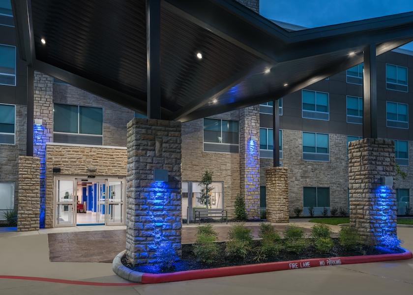 Texas Missouri City Exterior Detail