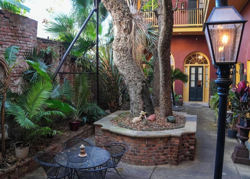 Louisiana New Orleans Courtyard