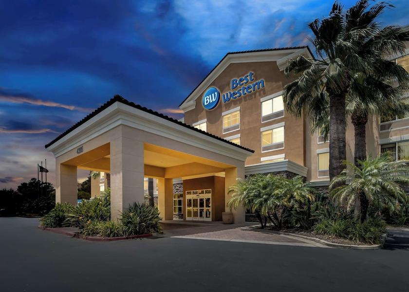 California Ontario Exterior Detail