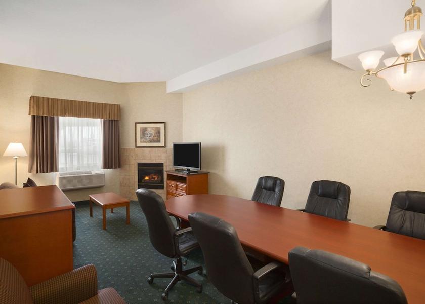 Alberta Strathmore Room