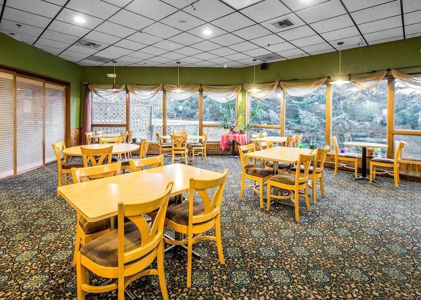 Alaska Kodiak Dining Area