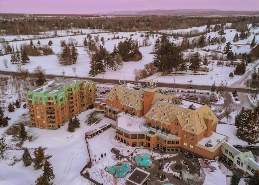 Quebec Gatineau Property grounds