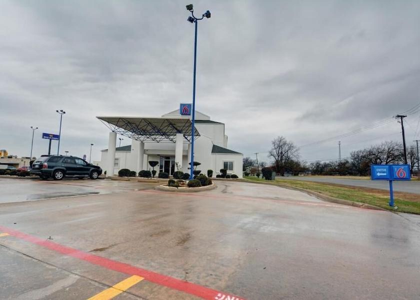 Texas Denison Property Grounds