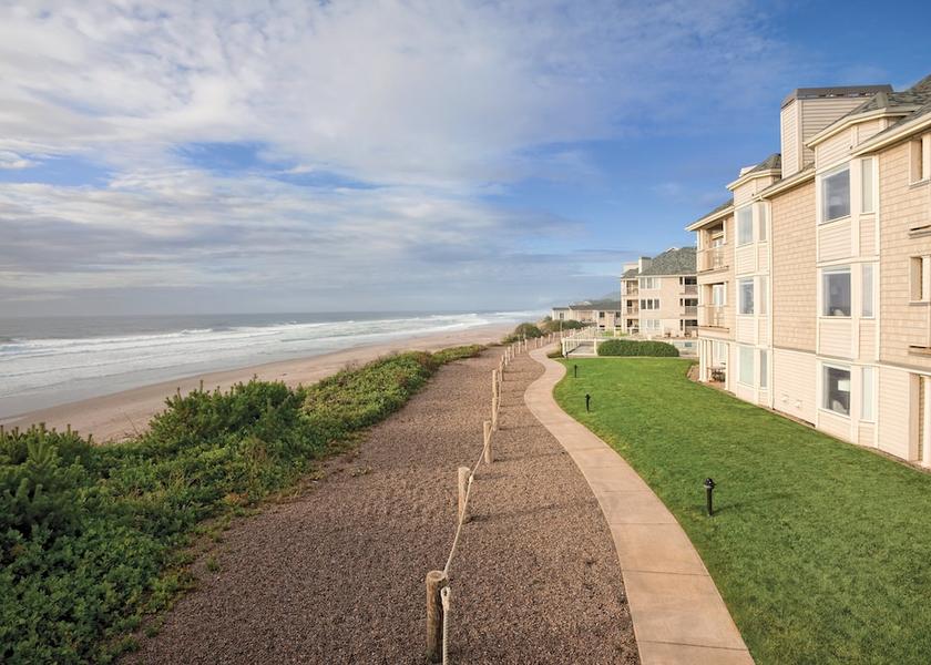 Oregon Gleneden Beach Property Grounds