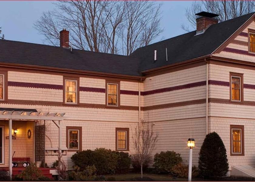 Maine Kennebunkport Facade