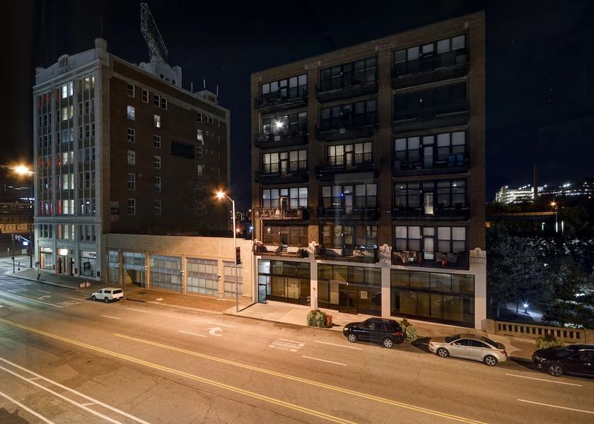 Missouri Kansas City Exterior Detail