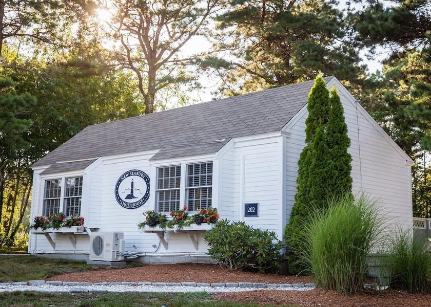 Massachusetts Mashpee Facade