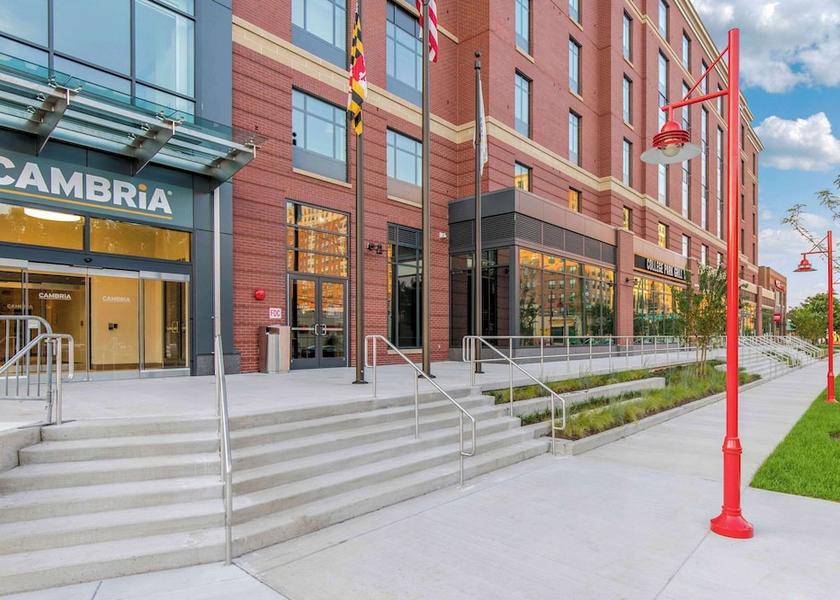 Virginia College Park Exterior Detail