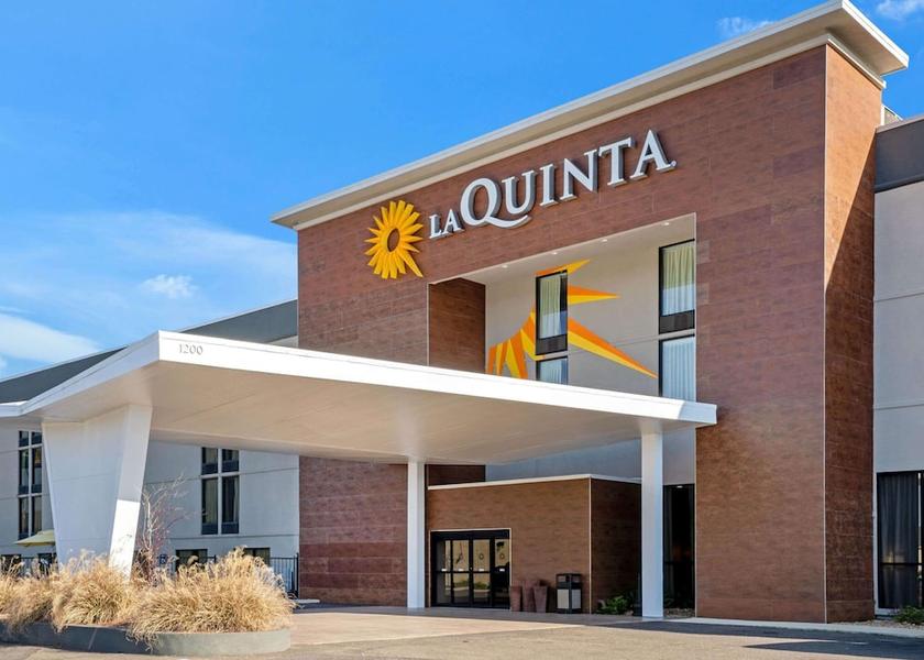 Mississippi Columbus Exterior Detail