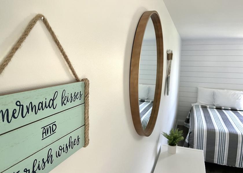 Massachusetts Dennis Port Room