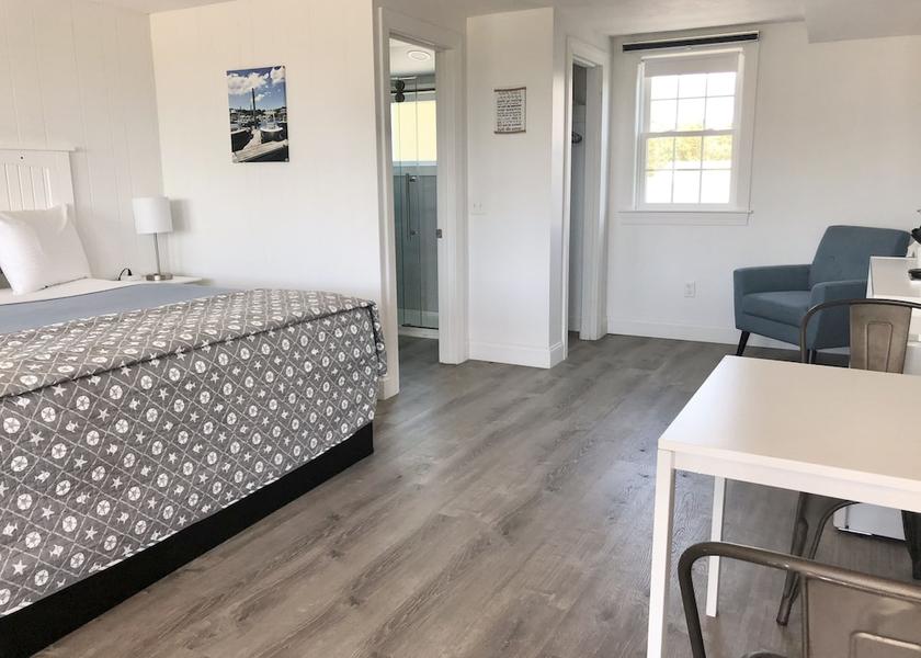 Massachusetts Dennis Port Room