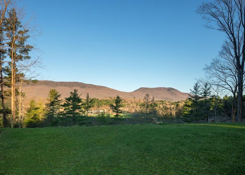 Vermont Manchester Center Property Grounds