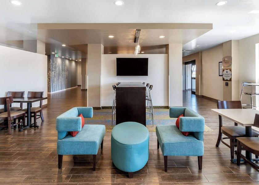 Colorado Denver Breakfast Area