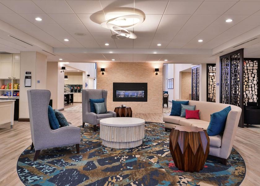 Iowa Des Moines Lobby