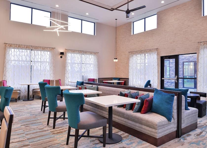 Iowa Des Moines Lobby