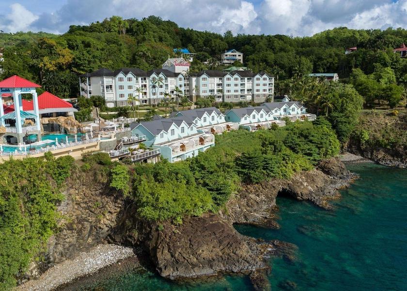  Castries Exterior Detail
