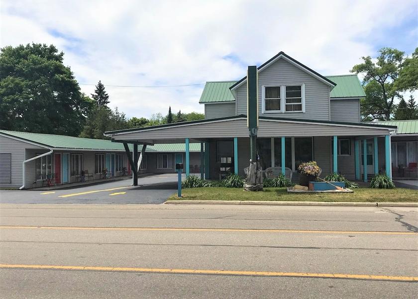 Michigan Cheboygan Exterior