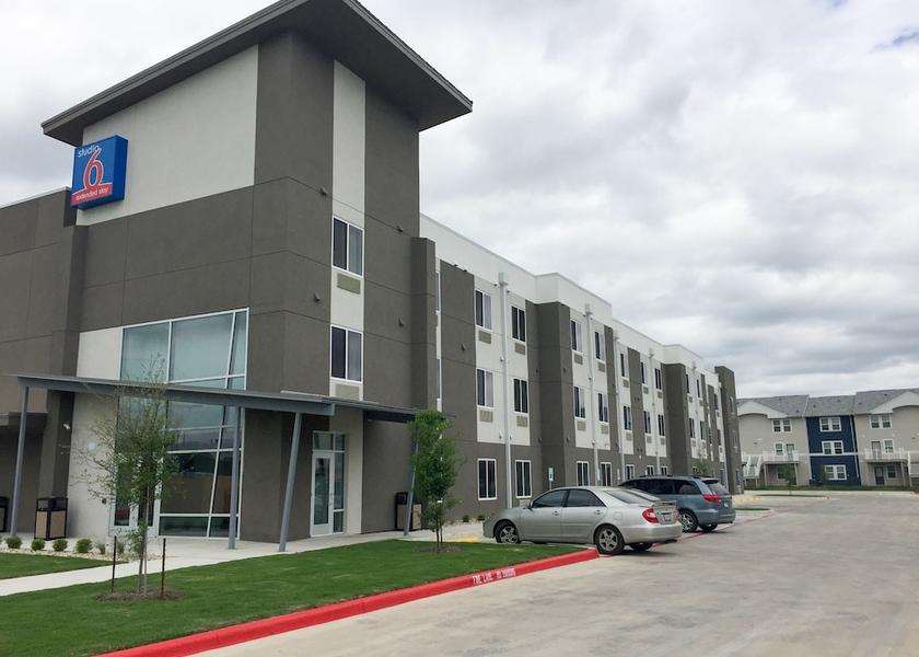 Texas San Marcos Exterior