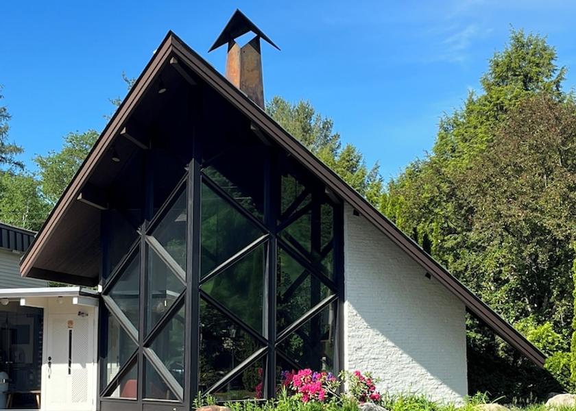 Vermont Manchester Center Facade