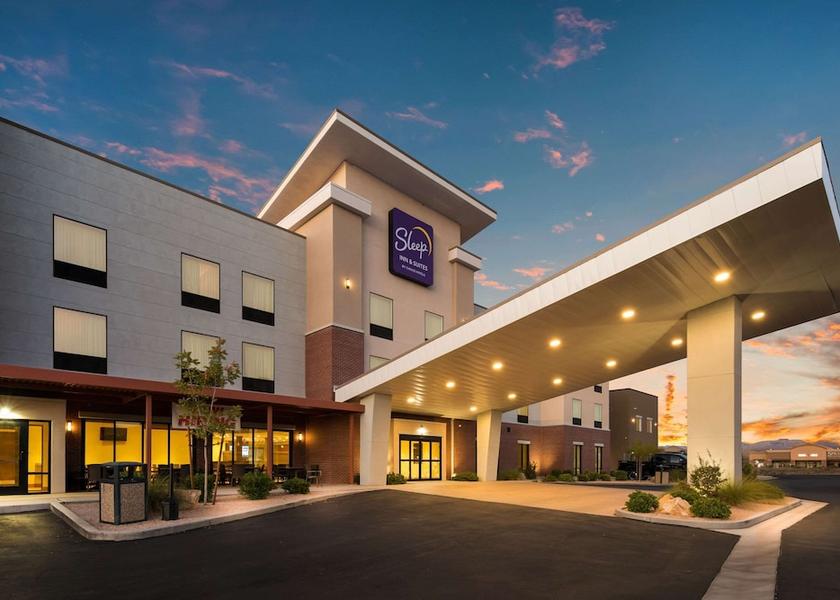 Utah Hurricane Exterior Detail